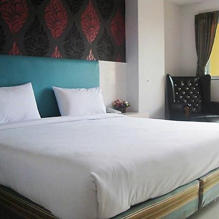 Orange Grand Hotel Ban Khlong Phruan Exterior photo
